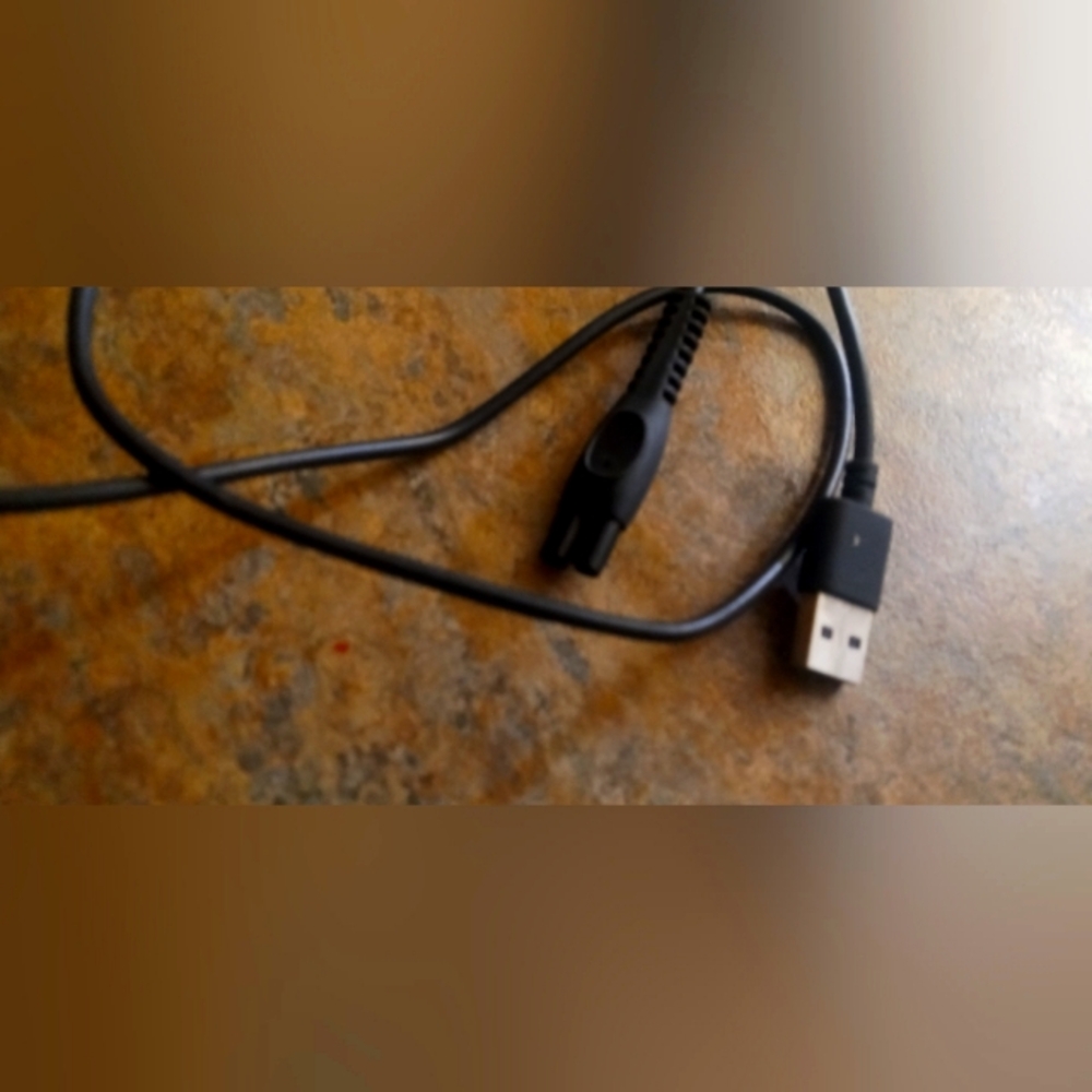 Universal Black USB Charging Cable for Cell Phones